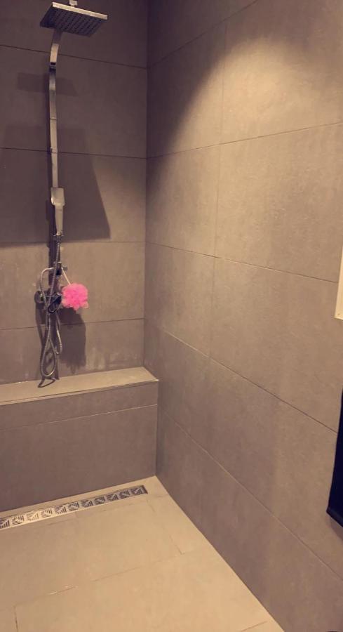 Appartement Rooftop Avec Piscine アヴィニョン エクステリア 写真